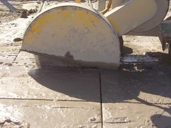 Алмазная резка бетонного покрытия